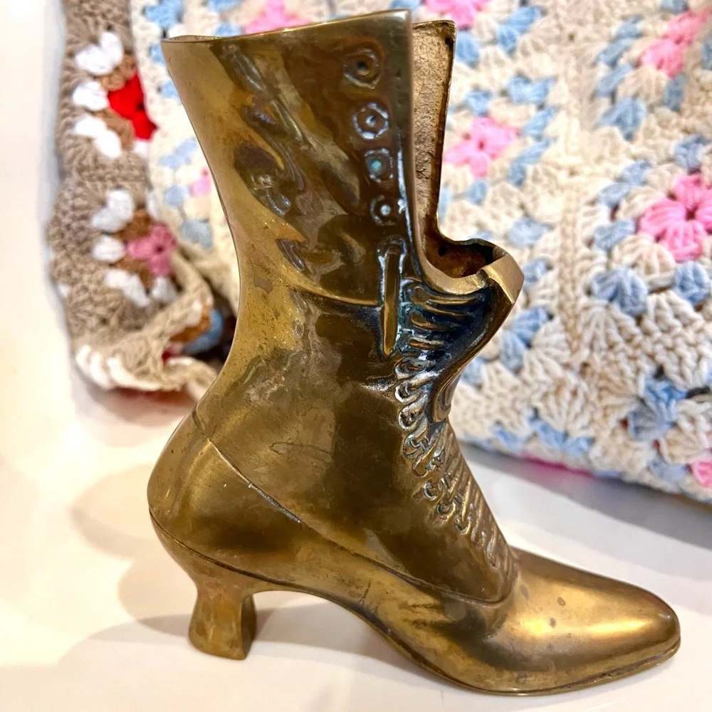 VINTAGE CAST BRASS BOOT WINDOW PLANTER VASE DECOR MID CENTURY MOD